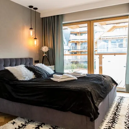 Hotel apartamentowy Royal *
